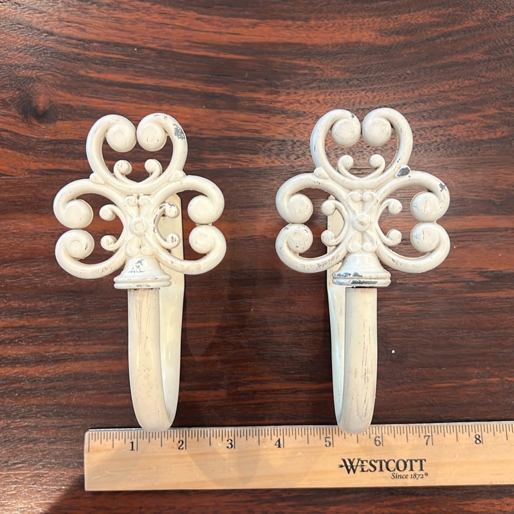 Metal Curtain ‘tie-backs’ or decorative hooks - Picture 3 of 12